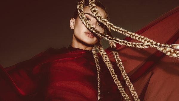 "Μοίρα" νέο τραγούδι και βίντεο κλιπ για την Josephine!