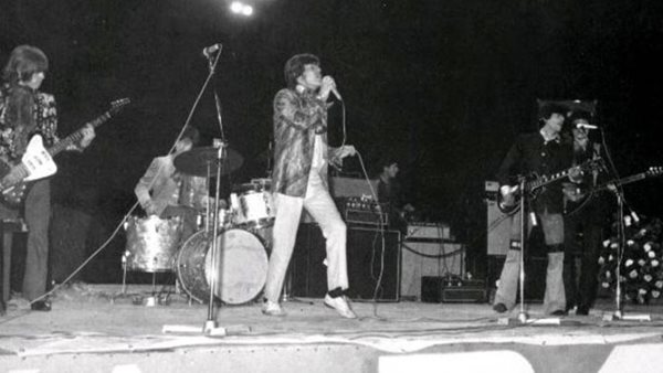 Η επεισοδιακή πρώτη εμφάνιση των Rolling Stones στην Ελλάδα