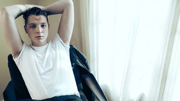 New Music: Ο John Newman παρουσιάζει το single "Feelings"