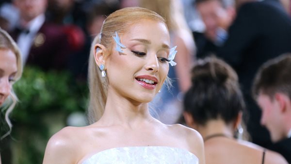 1 δις streams το "Break up with your girlfriend, i’m bored"