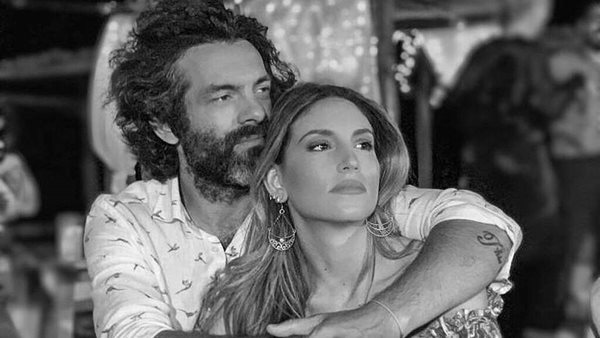 Η Αθηνά Οικονομάκου και ο Φίλιππος Μιχόπουλος γιορτάζουν την επέτειο γάμου τους