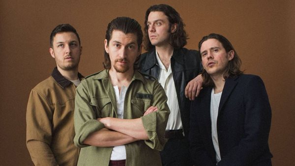 Οι Arctic Monkeys έχουν μία ολοκαίνουρια σειρά merchandise
