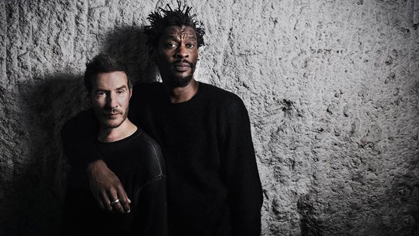 Release Athens - Οι Massive Attack στην Πλατεία Νερού
