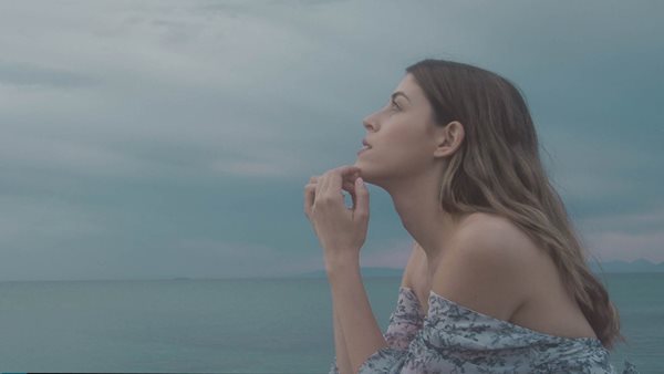 Η καλοκαιρινή αγάπη της Demy - Ακούστε το νέο της τραγούδι