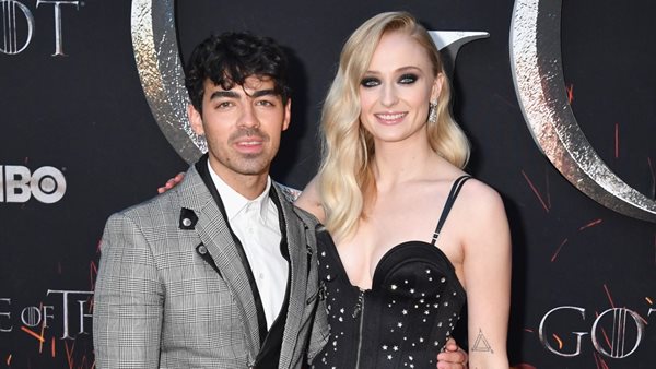 Ο τροπικός μήνας του μέλιτος του Joe Jonas και της Sophie Turner