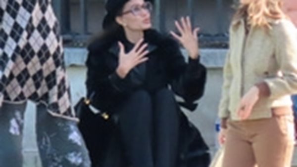 H Angelina Jolie στα γυρίσματα της ταινίας "Maria"