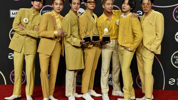 #AMAs 2021 - Η λίστα των νικητών στα φετινά αμερικανικά μουσικά βραβεία