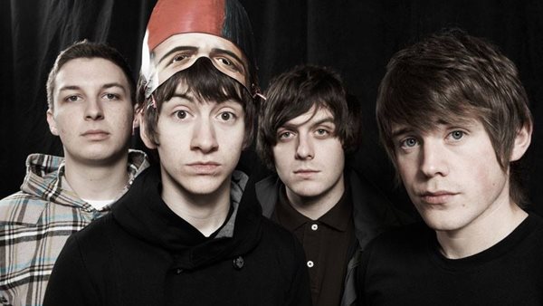 #RockThisDay - 13 Ιουνίου: Οι Arctic Monkeys δίνουν την πρώτη τους συναυλία