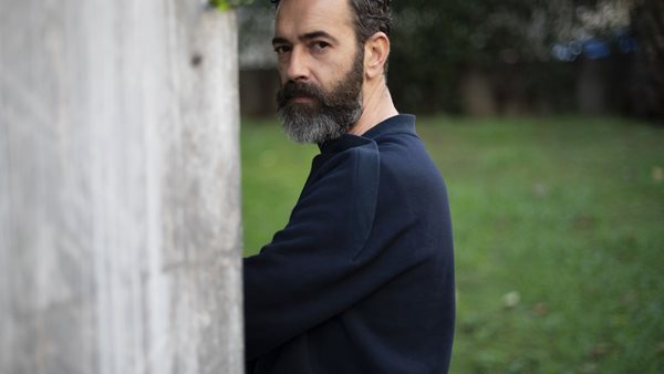 Άγγελος Μπράτης: "Κανένας δεν είναι σαν τη Βίκυ"