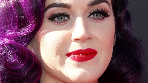 BillboardWomenInMusic.com Με Katy Perry και Charli_xcx