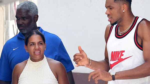 Γιάννης Αντετοκούνμπο και Μαράια Ριντλσπρίγκερ στη Μύκονο!