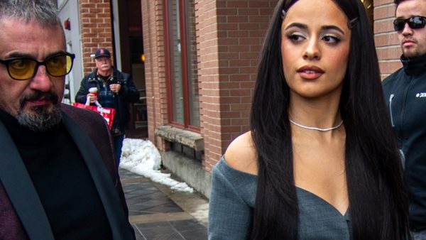 H ξανθιά πλεόν Camila Cabello ετοιμασε καινούριο τραγούδι!