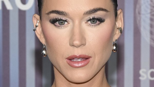 To video clip "Roar" της Katy Perry ξεπέρασε τα 4 δις views!