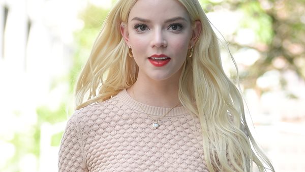 Anya Taylor Joy: συνεχίζει να εμπνέει με τις εμφανίσεις της!