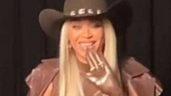 To country album της Beyonce είναι το 8ο Billboard Νο1 της!