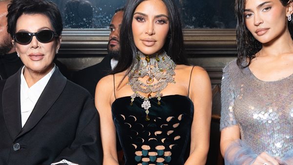 Kylie Jenner και Kim Kardashian ποζάρουν με την μητέρα τους!