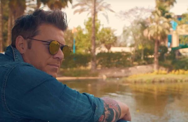 Χρήστος Χολίδης: "Πρέπει να εφεύρω καινούργιες λέξεις για να περιγράψω το πόσο άσχημα πέρασα"