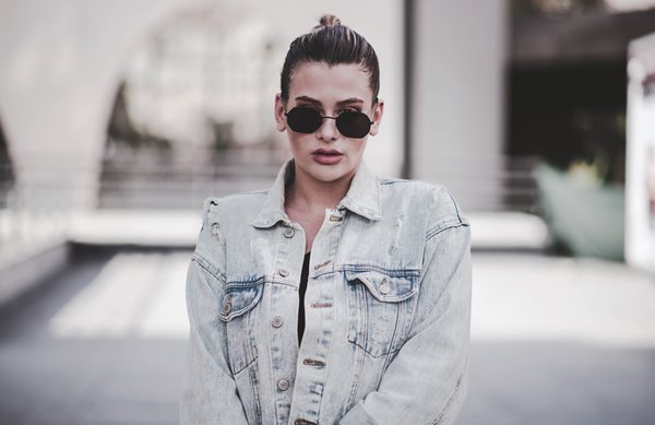 Γιατί είναι (πολύ) σημαντικό να αλλάζεις ρούχα αμέσως μόλις επιστρέφεις στο σπίτι