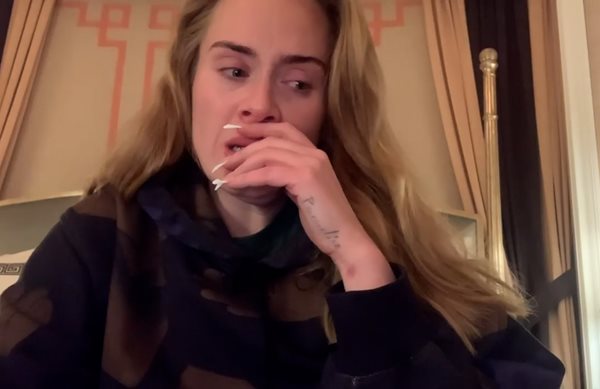 Την ματιάσαμε - Η Adele ανακοίνωσε την αναβολή του Las Vegas residency
