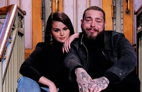 "SNL" - Το χιούμορ της Selena Gomez για τη single ζωή της και η εμφάνιση του Post Malone