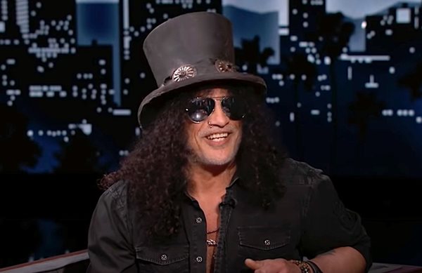 Εκείνη η φορά που ο Slash ντύθηκε γυναίκα και ήθελε να την "πέσει" στον Steven Adler