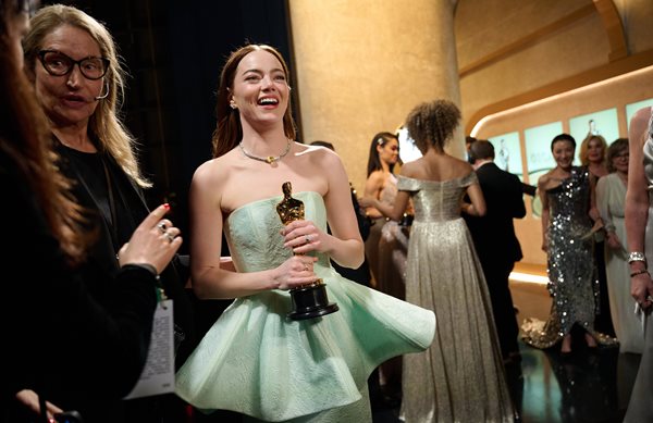 Bραβείο Οσκαρ για την Emma Stone ως Bella στο "Poor Things"