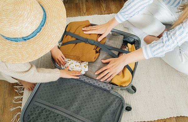 6 απλά tips για να φτιάξεις την πιο ελαφριά βαλίτσα των φετινών διακοπών