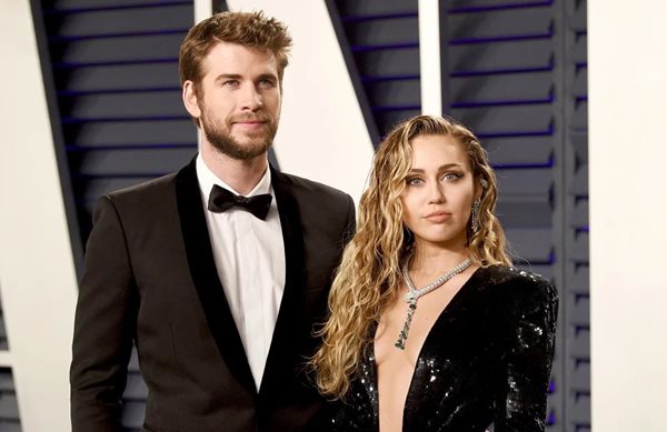 Η Miley Cyrus χαρακτήρισε τον γάμο της με τον Liam Hemsworth "γα**μένη καταστροφή"