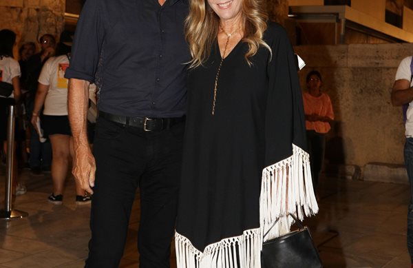 Tom Hanks και Rita Wilson στο Ηρωδειο με τις Μέλισσες