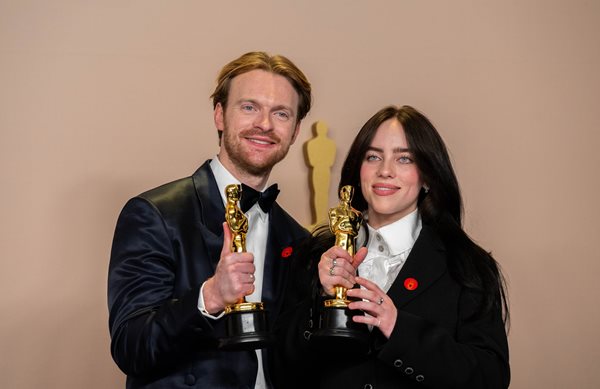 Ρεκορ νέων ακολούθων για την Billie Eilish στο instagram!