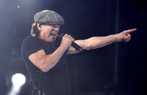 Πως μία διαφήμιση έφερε τον Brian Johnson στους AC/DC