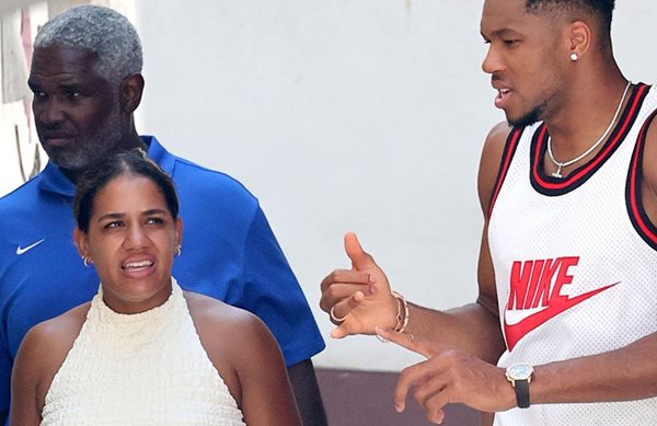 Γιάννης Αντετοκούνμπο και Μαράια Ριντλσπρίγκερ στη Μύκονο!