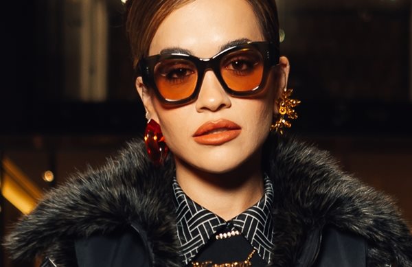 H Rita Ora έχει όλη την προσοχή μας και ως fashion icon!