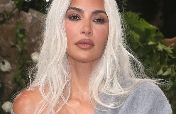 Δείτε ποιοι δυσκολεύτηκαν να ανέβουν τα σκαλιά του Met Gala!