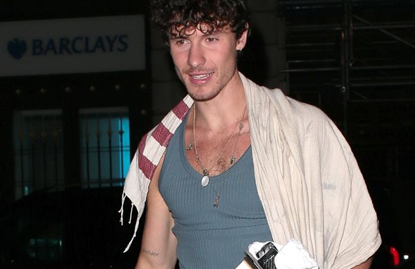 Shawn Mendes σε μια μοναδική συναυλία στο Λονδίνo!